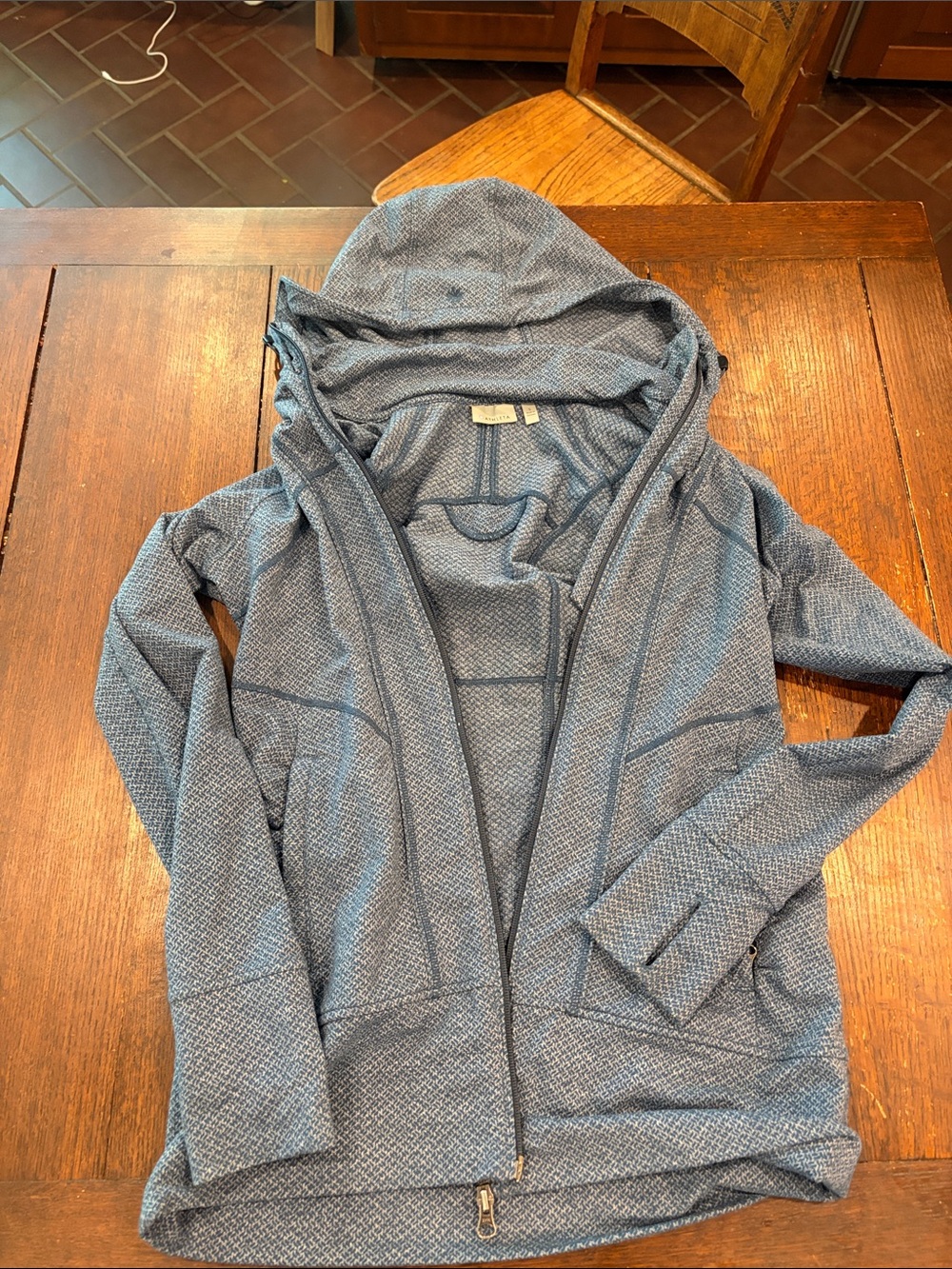 Athleta women’s S zip up hoodie
